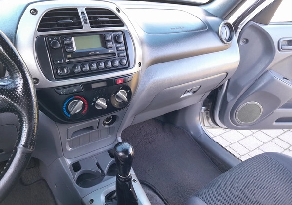 Toyota RAV4 cena 19999 przebieg: 224000, rok produkcji 2003 z Żukowo małe 277